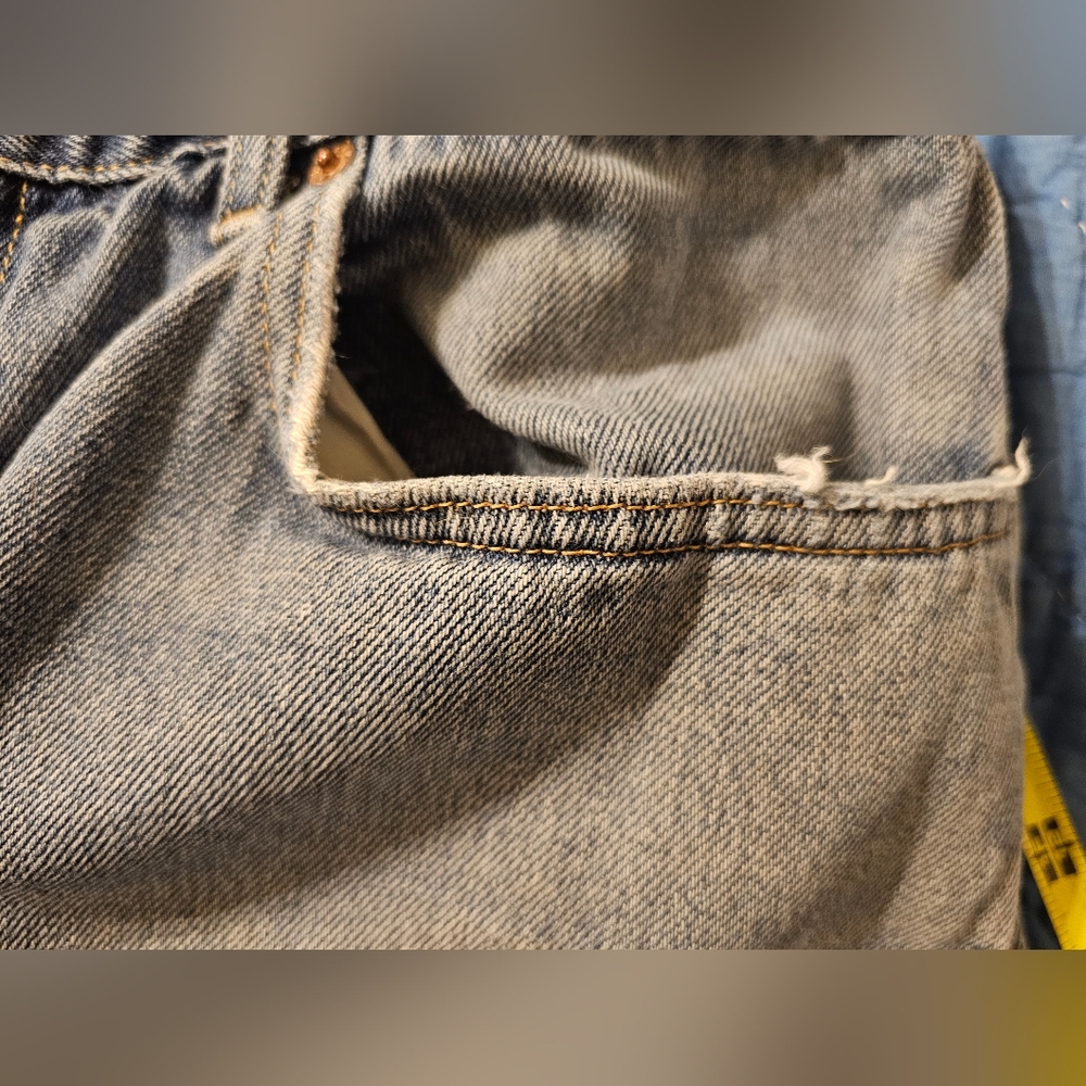 Levi's 550 Relaxed Fit Classic Blue Denim Jeans W38 L30 - Picture 5 of 7